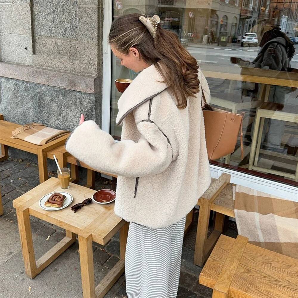 เสื้อแจ็คเก็ตขนแกะเทียม คอปกพั - Winter Clothing Taiwan บทวิจารณ์และราคา